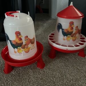 Chick Set - 8.5 lb Feeder & 5 QUARTS Water  • Chicken Feeder Set
